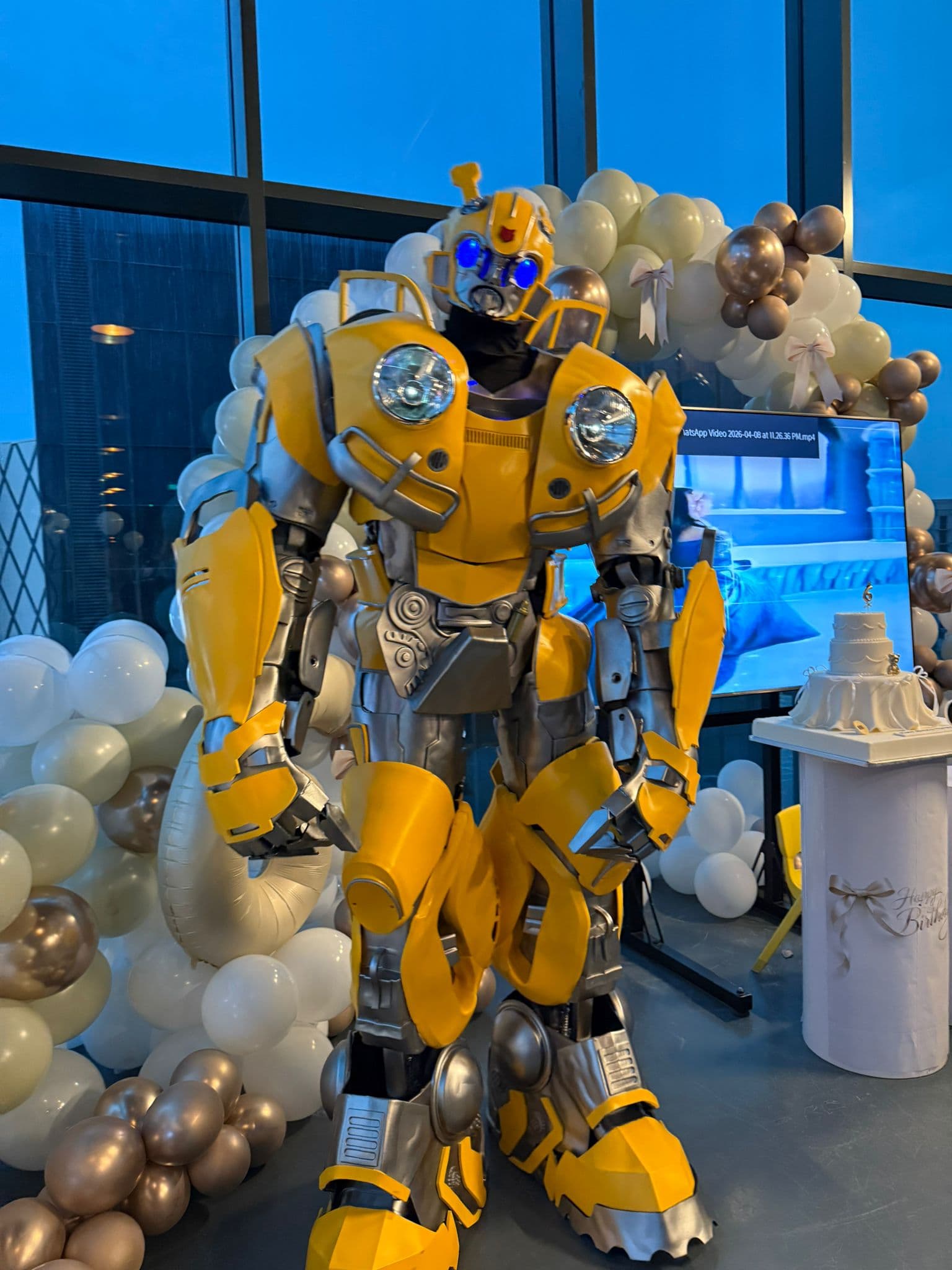 Bumblebee in the Party